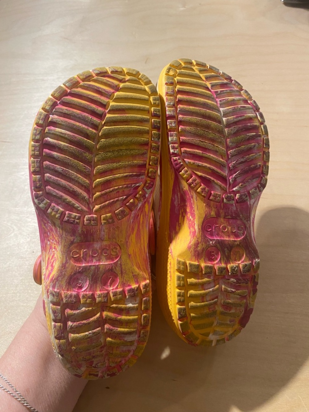 CROCS Kids' Multi-Color Slip-On Clogs - Pink & Yellow F-5 M-7 (Box 1) - Picture 7 of 9